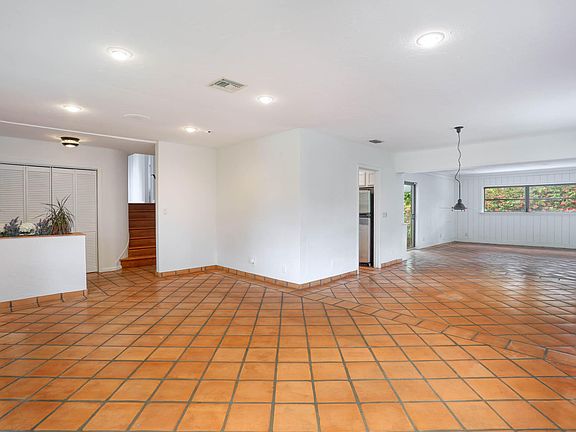 4th image of 121 Costello Road