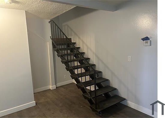 5th image of 15540 Sherman Way APT 18