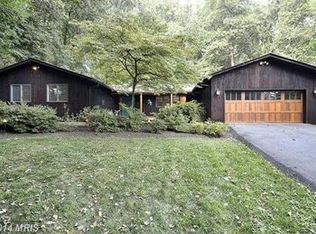 8811 Warfield Rd, Gaithersburg, MD 20882