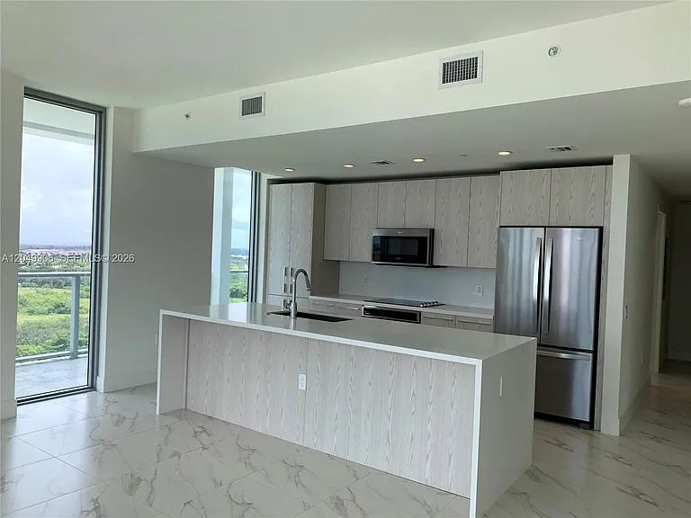 2000 W Metropica Way #1603 — Photo 6
