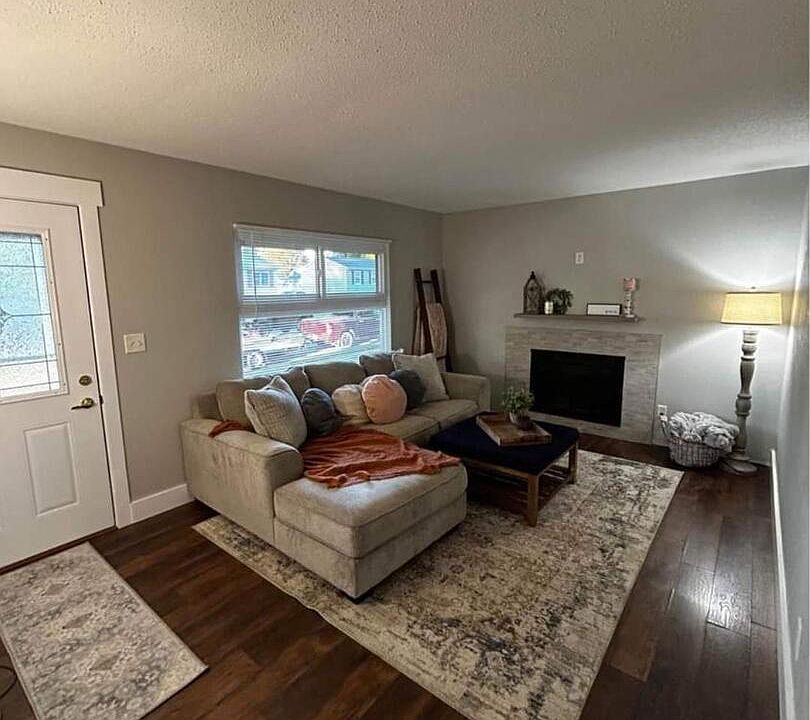 2nd image of 3529 W Hayes St