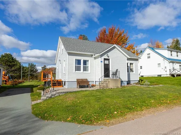 12 Pringle St, Sackville, NB E4L 3E8