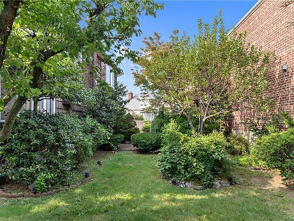 3rd image of 3279 Spencer Dr