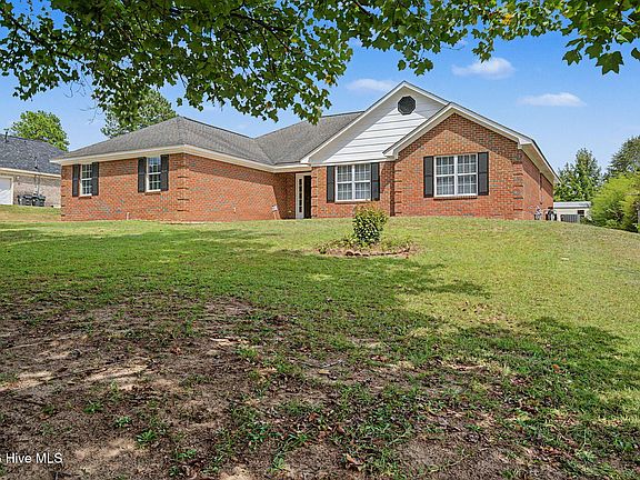 3rd image of 2933 Arrowwood Circle