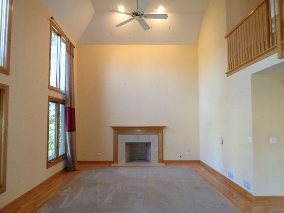5th image of 11028 W 167th Pl