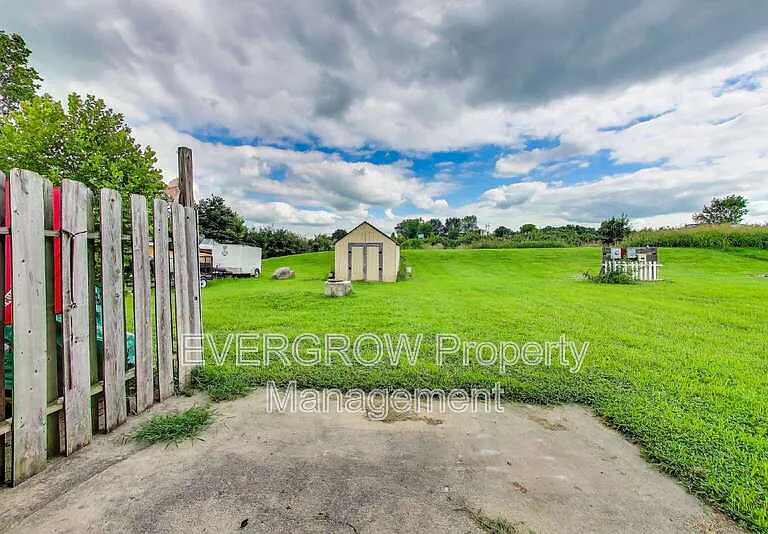 9455 Huggin Hollow Rd — Photo 19