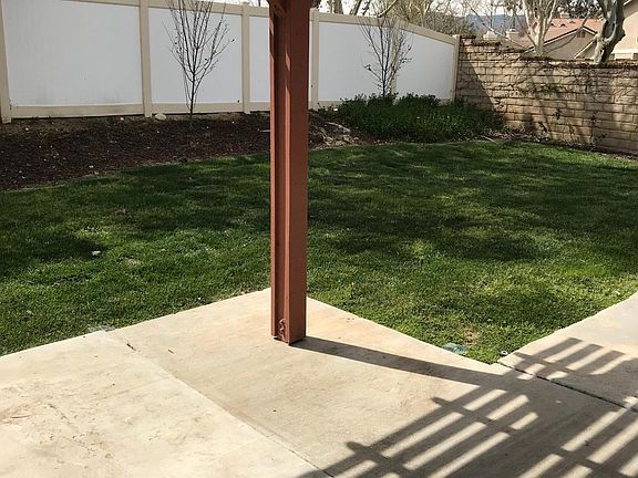 3rd image of 26042 Magdalena Dr