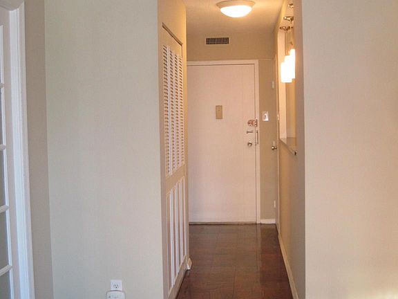 3rd image of 2030 N Adams St APT 901