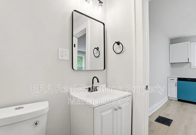 394 S Guilford Ave — Photo 19