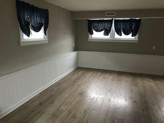 great rm for entertaining