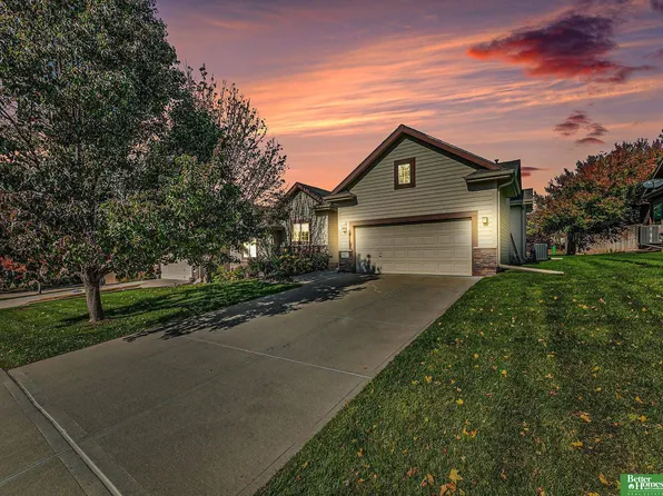 17302 Emmet St, Omaha, NE 68116