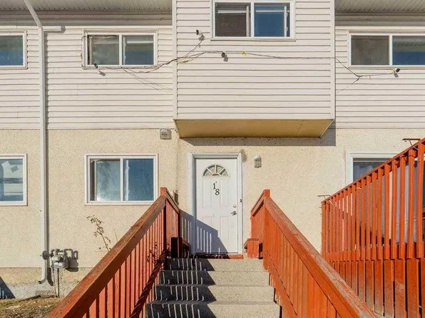 4515 S 7th Ave SE #18, Calgary, AB T2A 5E4