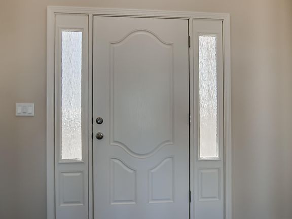 5th image of 32 2nd St NE