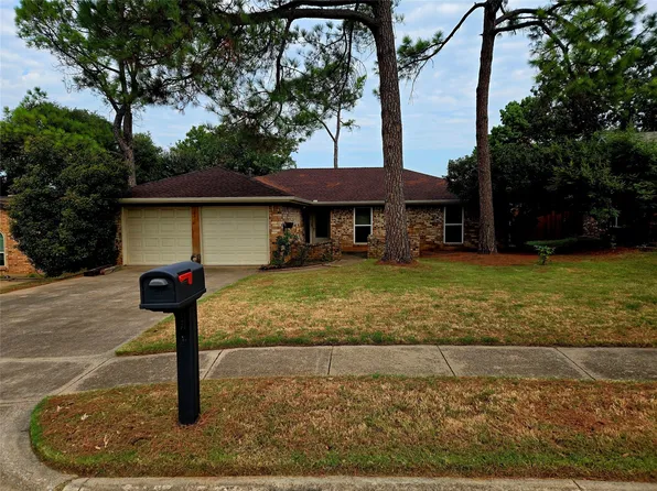 1025 Boston Blvd, Bedford, TX 76022