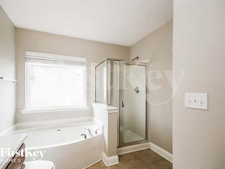 9626 Falling Stream Dr — Photo 8