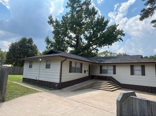 3058 Old Colony Rd, Huntsville, TX 77320