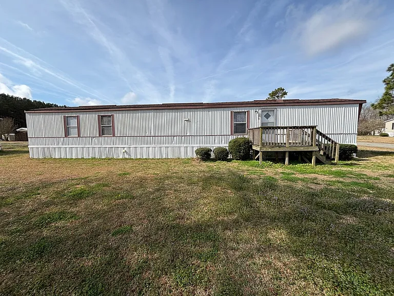 1514 Avalon Dr — Photo 3