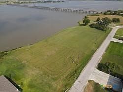 3rd image of 520 W Bayshore Dr