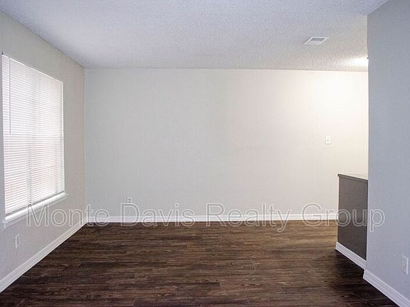 3rd image of 1201 Southport Dr APT C