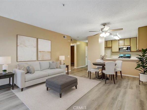 450 E 4th St APT 334