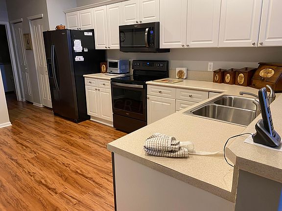 4th image of 4245 Waterside Pl #6