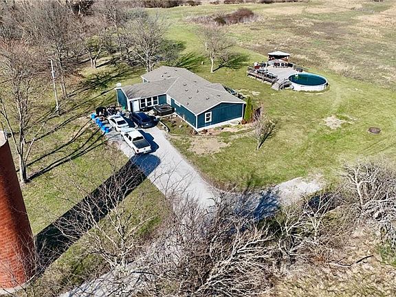 5th image of 14769 NE State Rte E