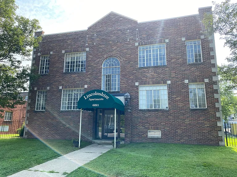 6221 N College Ave — Photo 20