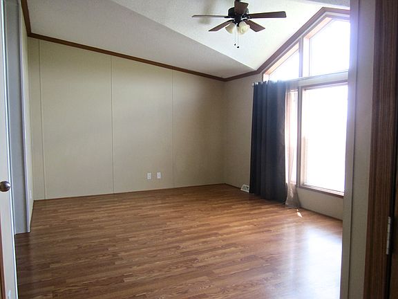 5th image of 1604 44th St SE