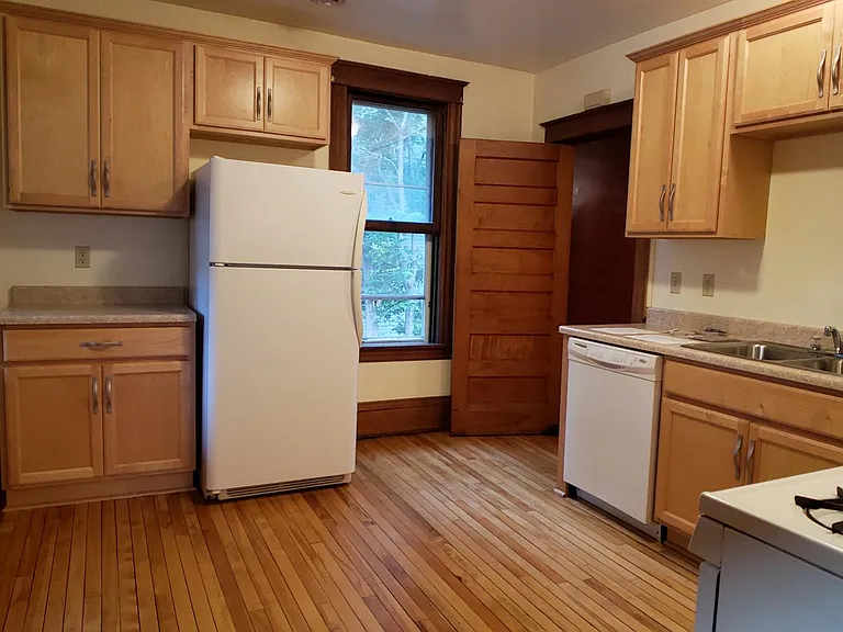 2713 Delaware St SE — Photo 1