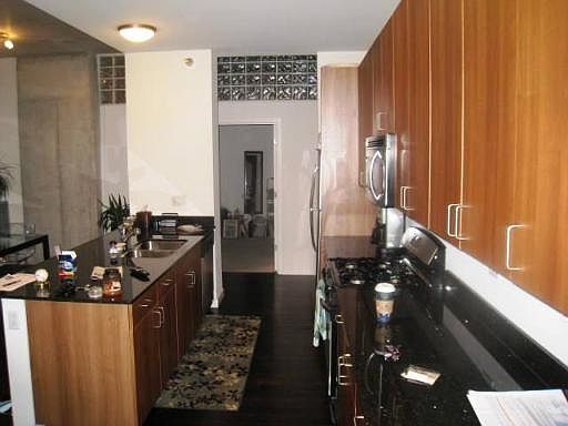 4th image of 235 W Van Buren St Unit 3501