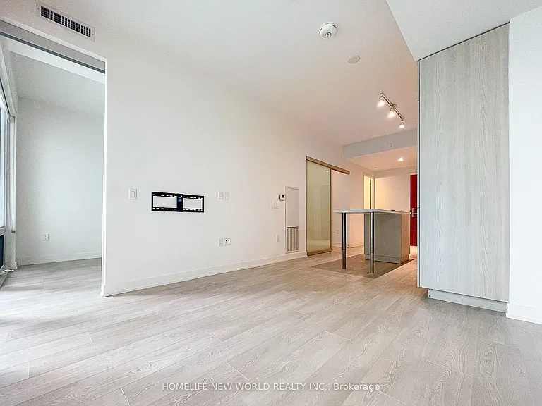 15 Queens Quay E #309 — Photo 10