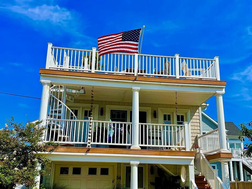 34 Trenton Ave #2