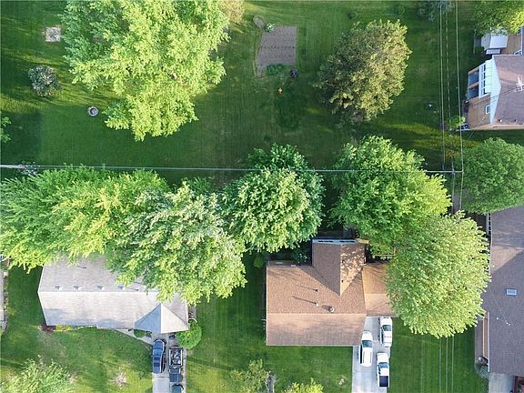 2nd image of 235 Dogwood Dr