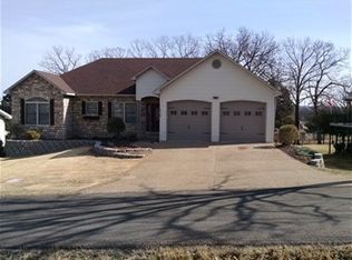 116 N Walnut St, Blue Eye, MO 65611