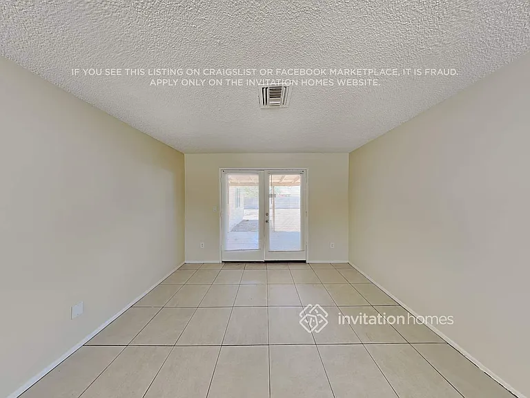 7115 W North Ln — Photo 6