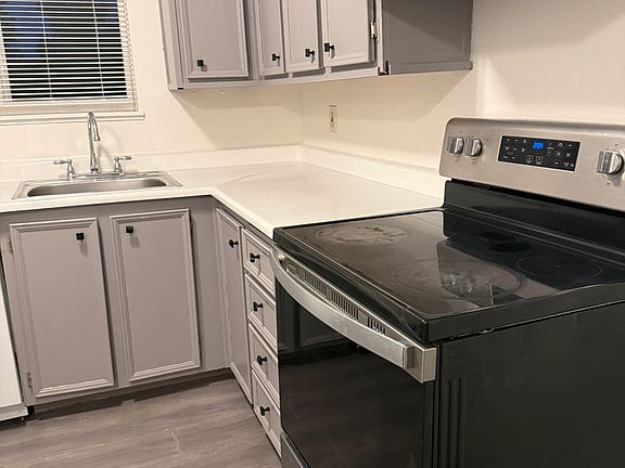 3rd image of 13470 SW Allen Blvd APT 12