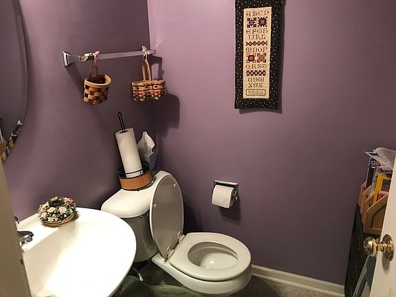 5th image of 2554 Providence Ave
