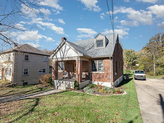 3rd image of 19 W Henry Clay Ave
