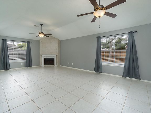 5th image of 4426 Spoonbill Dr