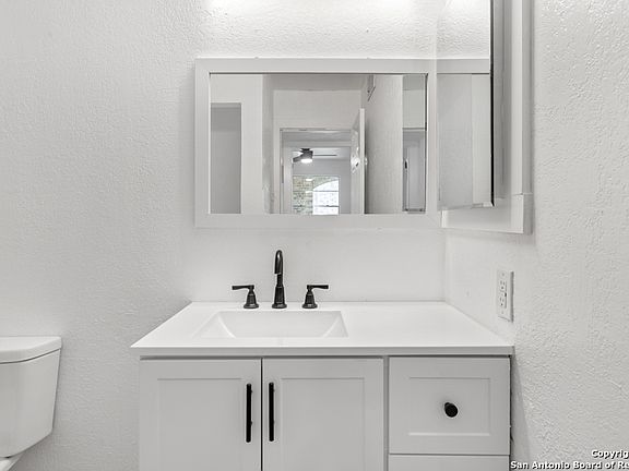 4th image of 1819 Babcock Rd #108A