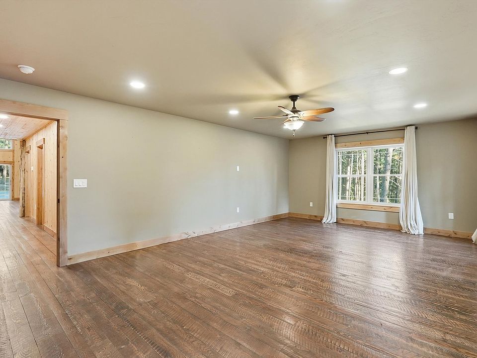 28th image of this home