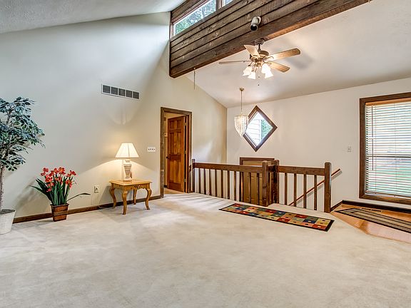 5th image of 7070 Stone Wood Dr NW