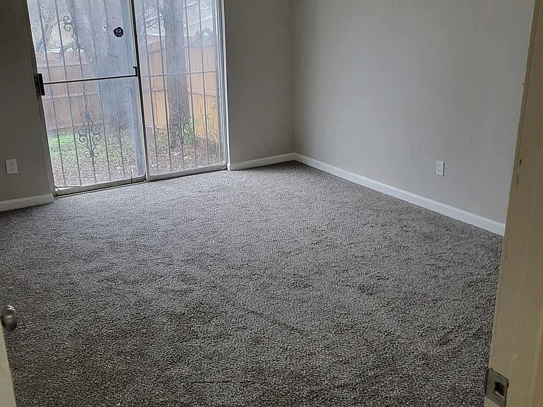240 Ezekial Ave — Photo 11