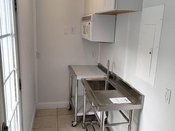 NEW KITCHENETTE AREA
