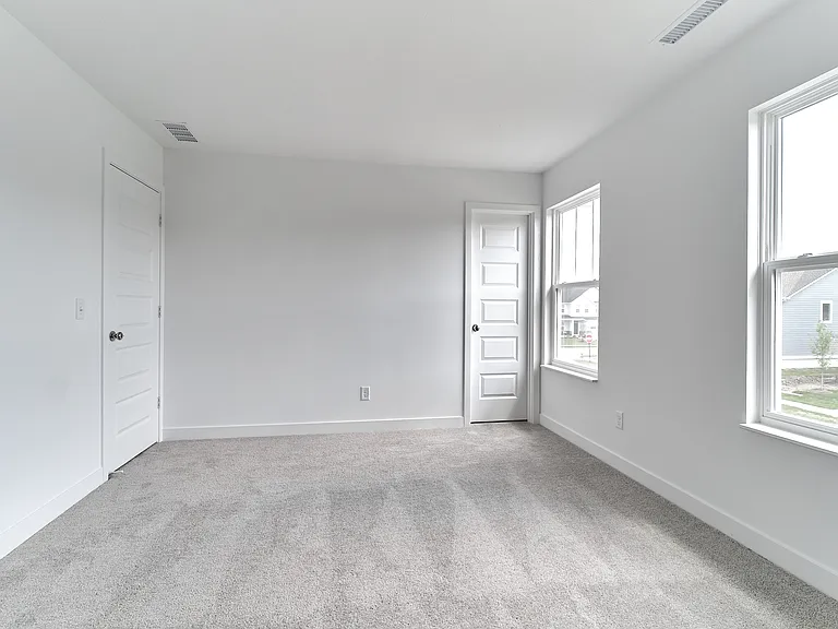 422 Eisenhower St — Photo 48