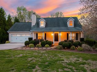 3869 Berkshire Ridge Dr, Gainesville, GA 30506