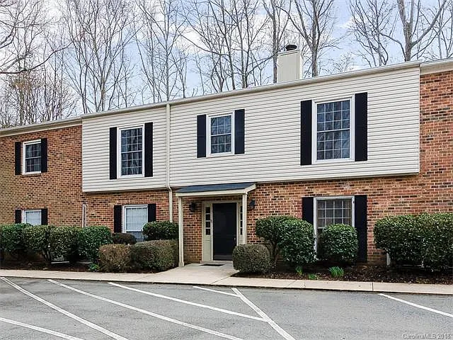 5931 Quail Hollow Rd APT C photo 1