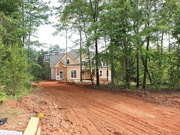 2nd image of 103 Post Oak Dr