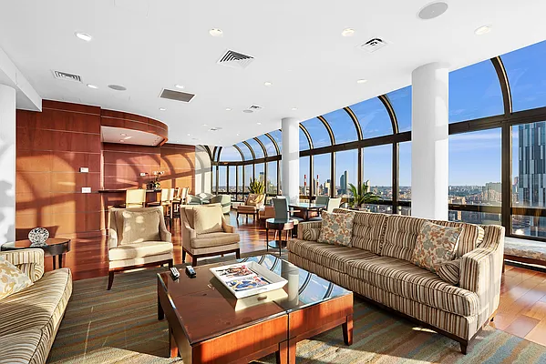 Sold by R New York | media 11