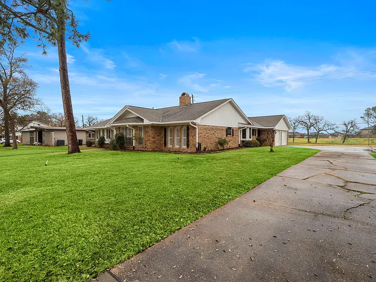 4912 Goose Creek Dr — Photo 20